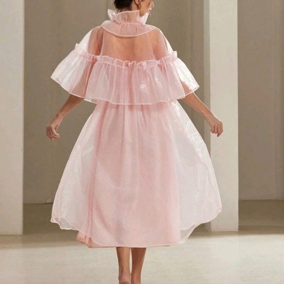 Palace Style Vintage Romantic Woman's 2-Piece Set: Flowy Organza Long Dress - Picture 2 of 5